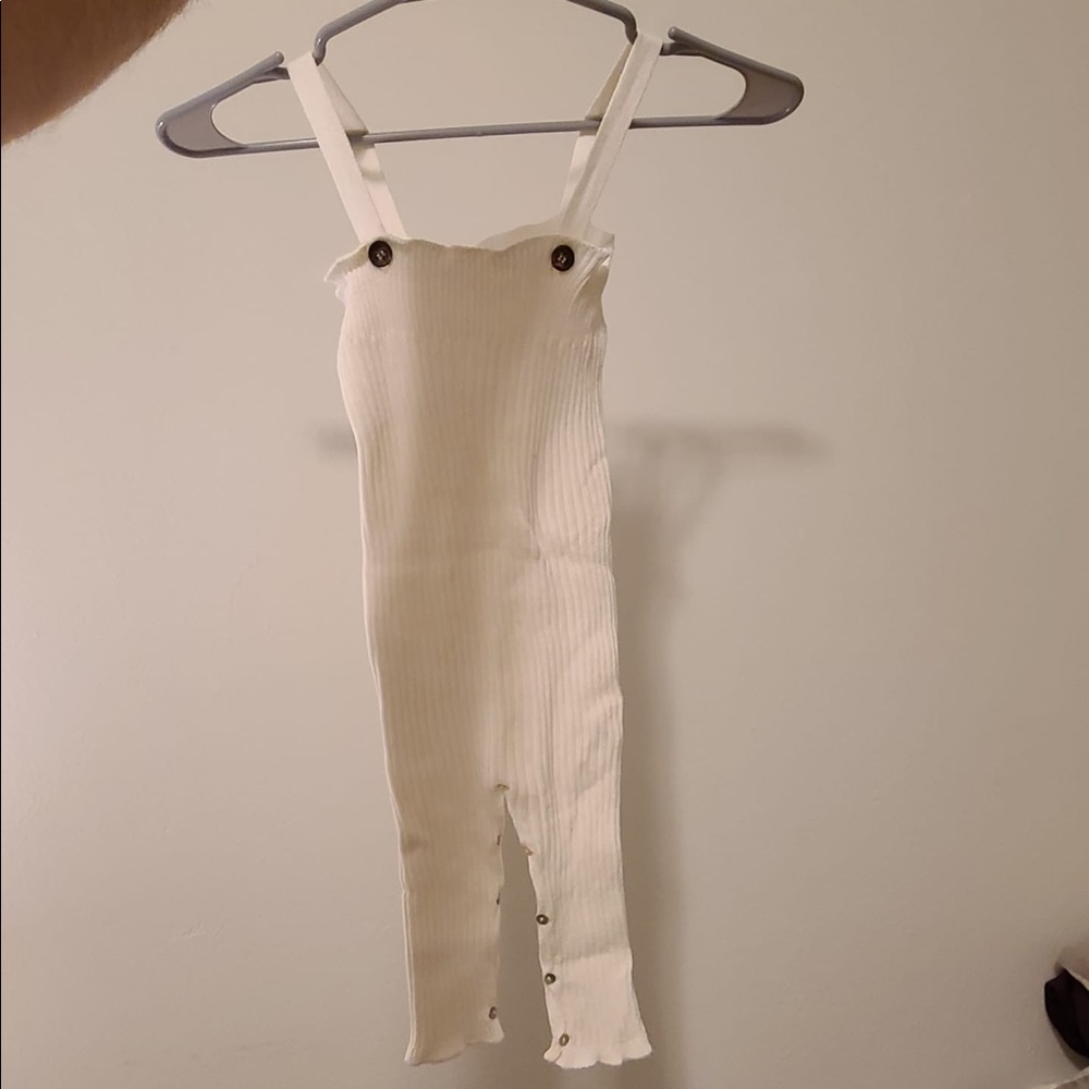 Violeta Fredrico ribbed white baby romper